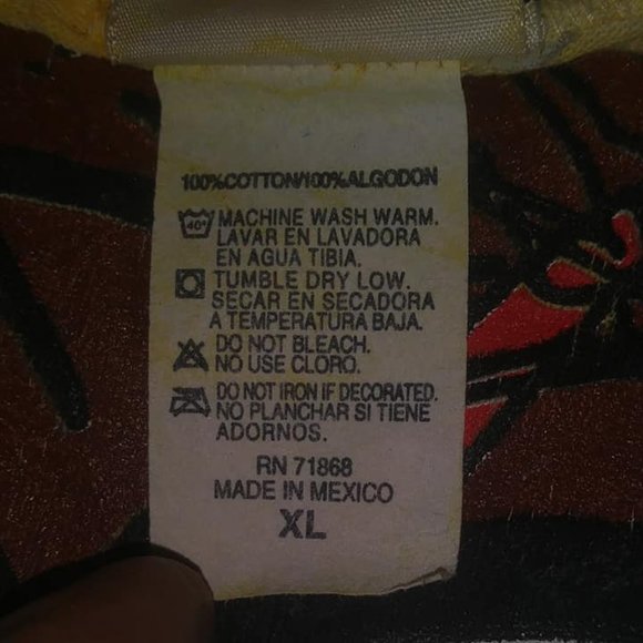 Vintage 1996 Warner Bro's Looney Tunes Taz Short Sleeve Tee. XL Freeze. - Picture 4 of 4